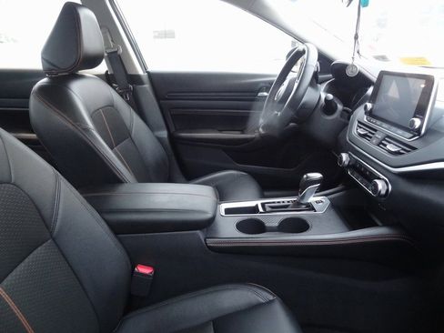 Used 2022 Nissan Altima 2.5 SR image 10