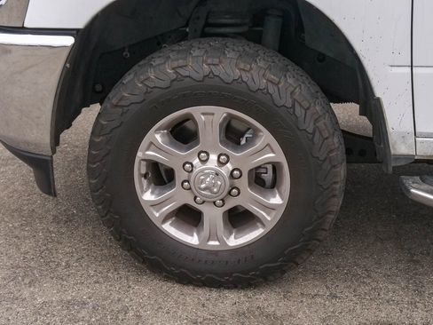 Used 2023 RAM 2500 Big Horn w/ Level 1 Equipment Group AWD/4WD image 5