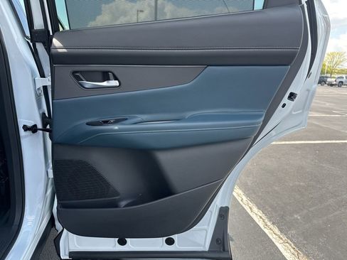 Used 2025 Nissan Murano Platinum w/ Cargo Package AWD/4WD image 11
