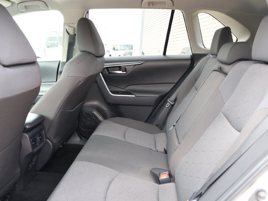 Used 2025 Toyota RAV4 XLE AWD/4WD image 16