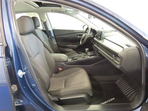 Used 2025 Honda Accord SE image 35