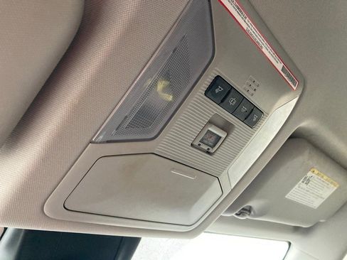 Used 2019 Toyota RAV4 LE image 22