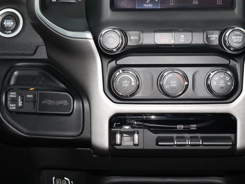 Used 2024 RAM 2500 Big Horn image 11