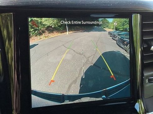 Used 2024 RAM 1500 Laramie AWD/4WD image 18