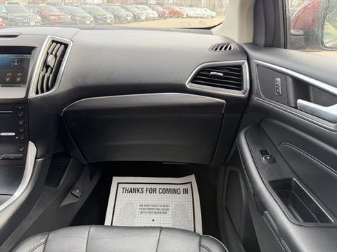 Used 2015 Ford Edge Titanium image 22