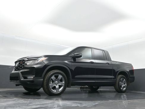 Certified 2025 Honda Ridgeline TrailSport image 11