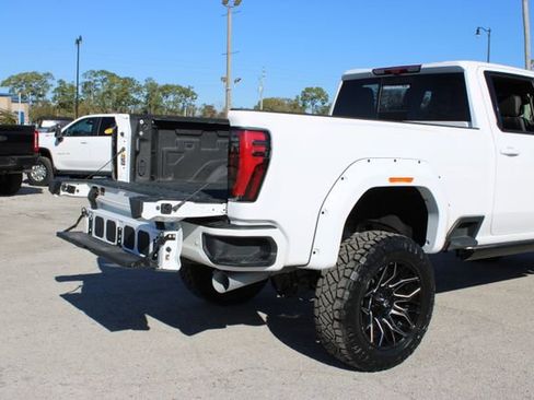 Used 2024 GMC Sierra 2500 AT4 w/ AT4 Premium Plus Package image 11