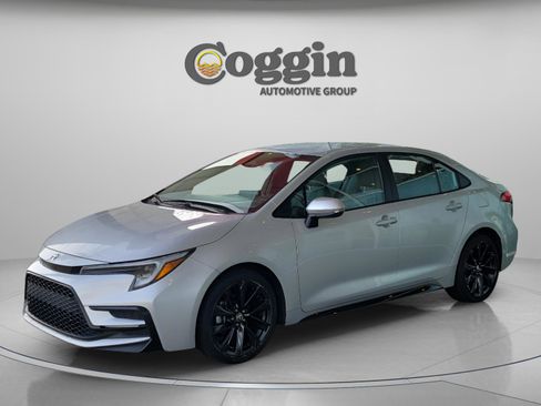 Used 2024 Toyota Corolla SE FWD image 1