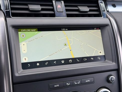 Used 2020 Land Rover Discovery Landmark image 24