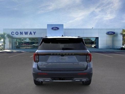 New 2026 Ford Explorer Active w/ Active Comfort Package image 5