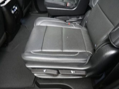 Used 2023 GMC Yukon Denali RWD image 23