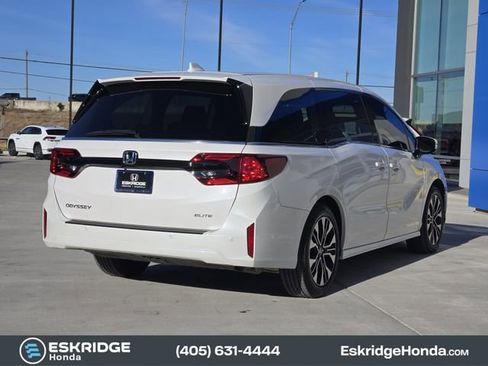 Used 2025 Honda Odyssey Elite image 7