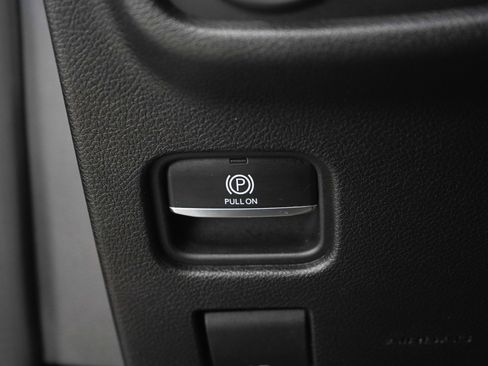 Used 2024 Jeep Grand Cherokee Altitude image 28