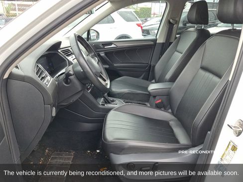 Used 2022 Volkswagen Tiguan SE FWD image 11
