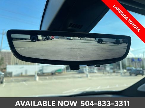 Used 2025 Cadillac XT5 Sportv w/ Technology Package AWD/4WD image 40