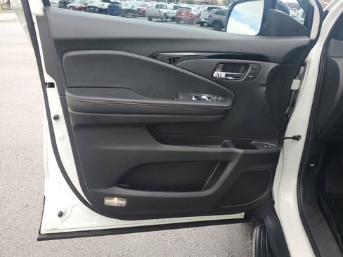 Used 2022 Honda Pilot Black Edition image 25