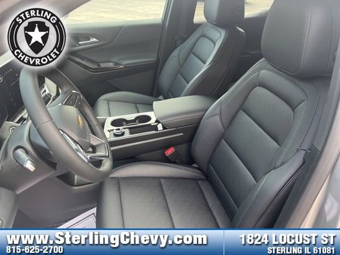 New 2026 Chevrolet Equinox LT w/ Convenience Package II image 11