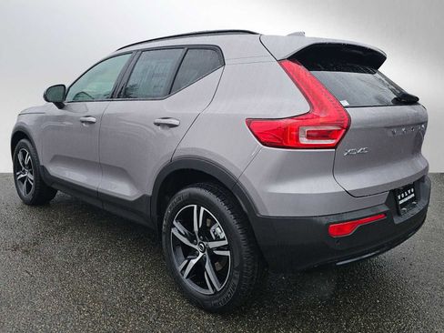 New 2026 Volvo XC40 B5 Core w/ Climate Package image 5