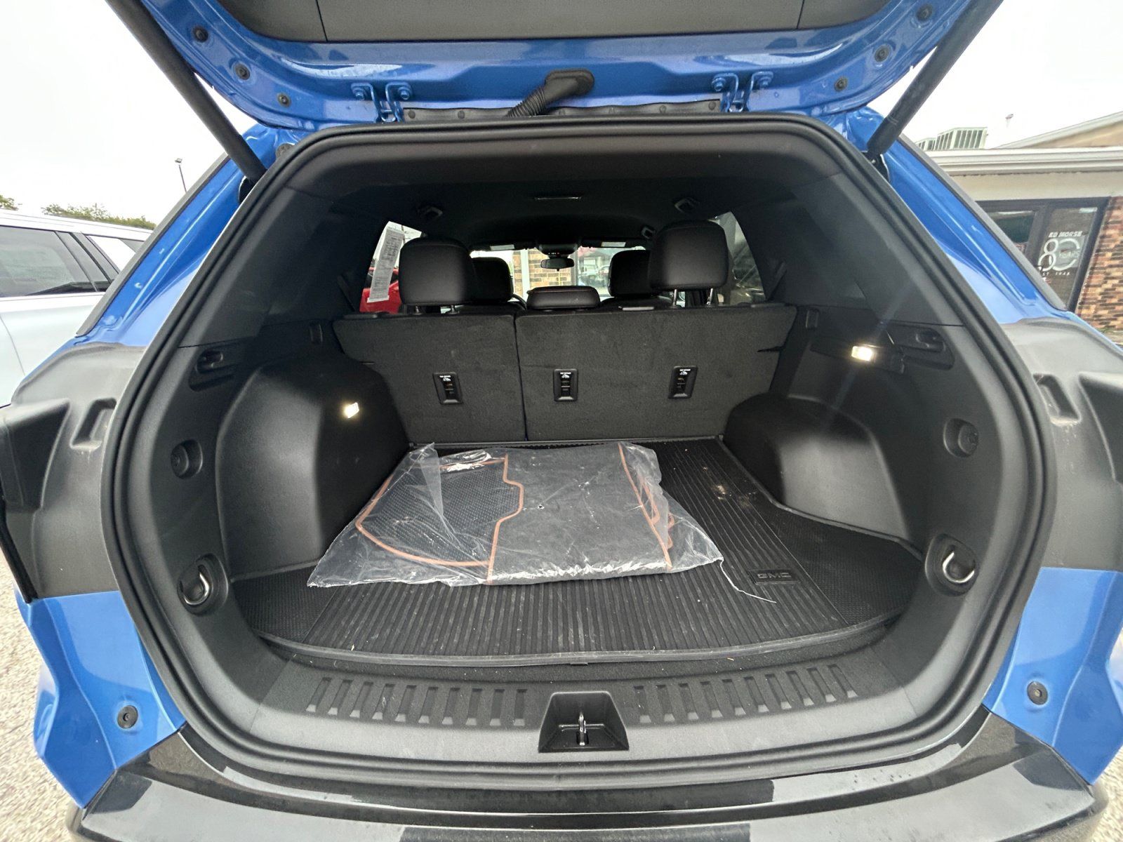 Used 2026 GMC Terrain AT4 w/ LPO, Floor Liner Package AWD/4WD image 16