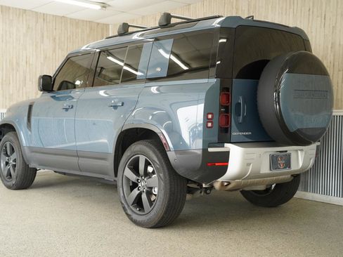 Used 2024 Land Rover Defender 110 S image 7