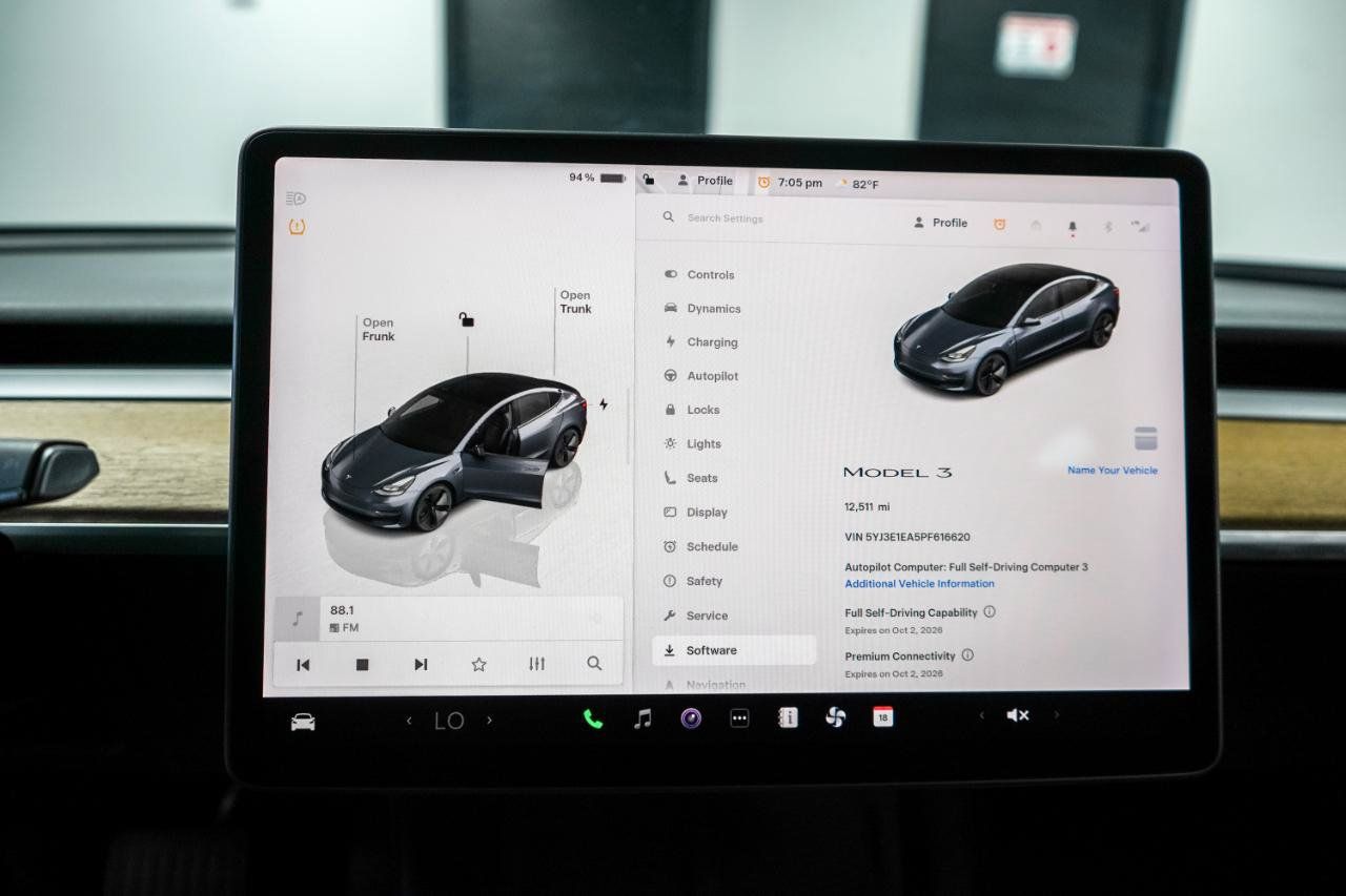 Used 2023 Tesla Model 3 Standard Range RWD image 12