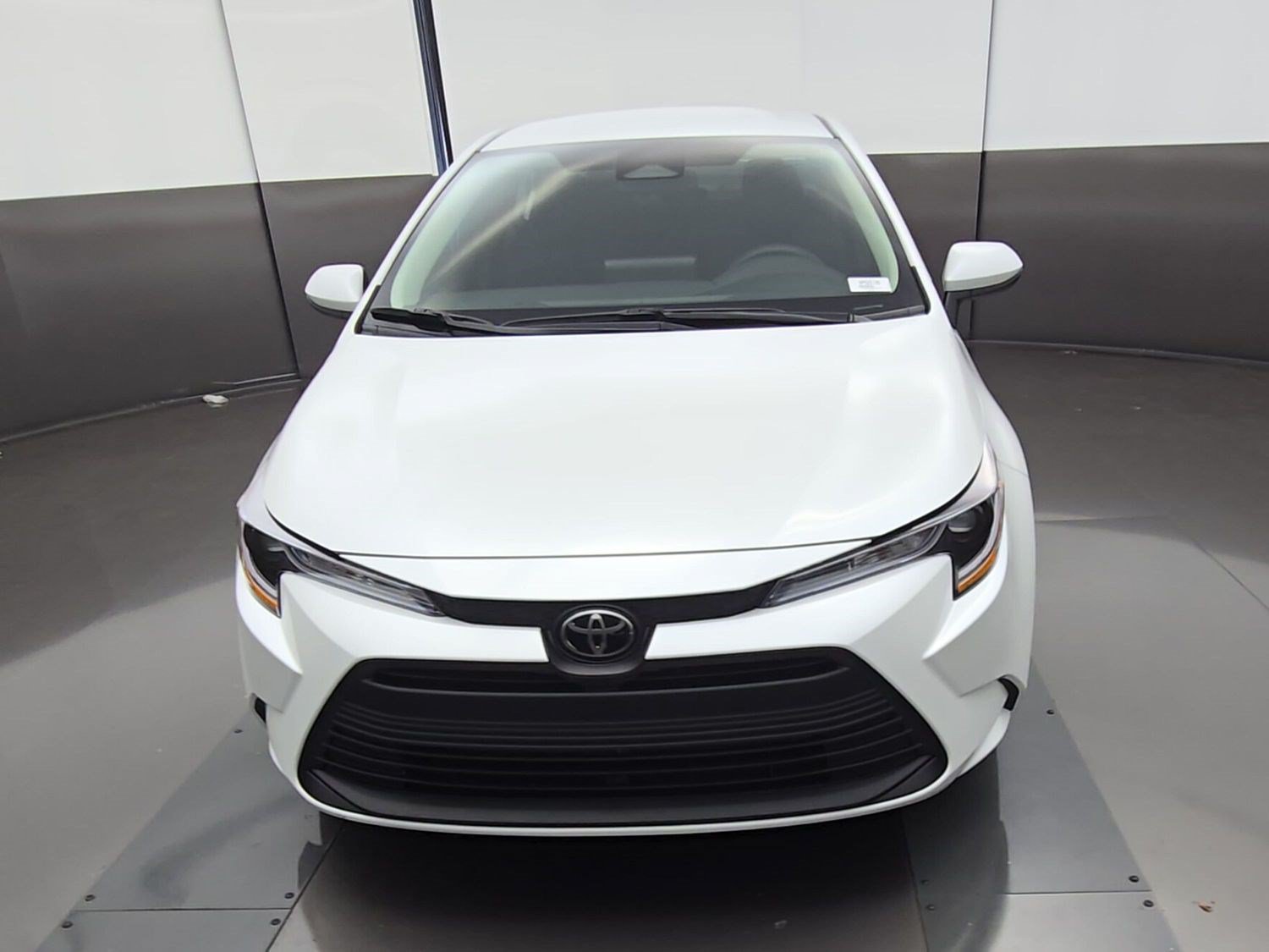 New 2027 Toyota Corolla LE FWD image 2