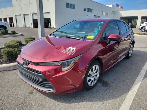Used 2024 Toyota Corolla LE image 1