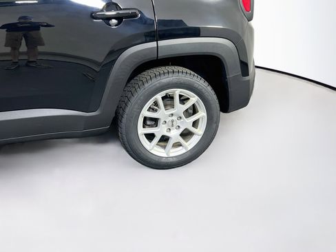 Used 2022 Jeep Renegade Latitude w/ Convenience Group AWD/4WD image 30
