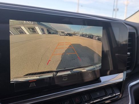 Used 2025 GMC Sierra 1500 SLT w/ SLT Premium Package image 18