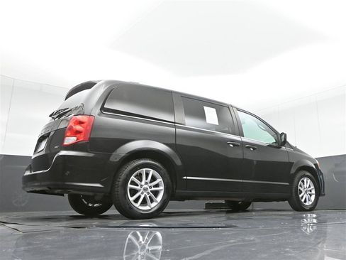 Used 2019 Dodge Grand Caravan SXT FWD image 34