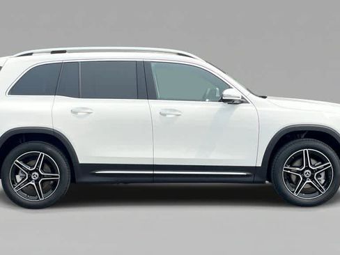 Used 2026 Mercedes-Benz GLB 250 4MATIC image 6