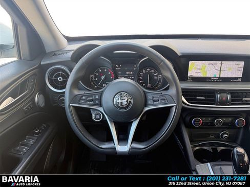 Used 2018 Alfa Romeo Stelvio Ti AWD/4WD image 13