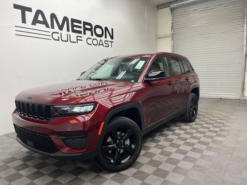 New 2025 Jeep Grand Cherokee Altitude image 1