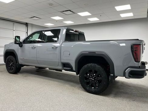 Used 2024 GMC Sierra 3500 AT4 w/ AT4 Premium Plus Package AWD/4WD image 7