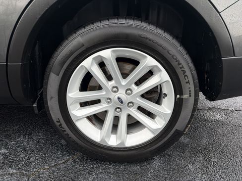 Used 2016 Ford Explorer XLT w/ Equipment Group 202A image 22