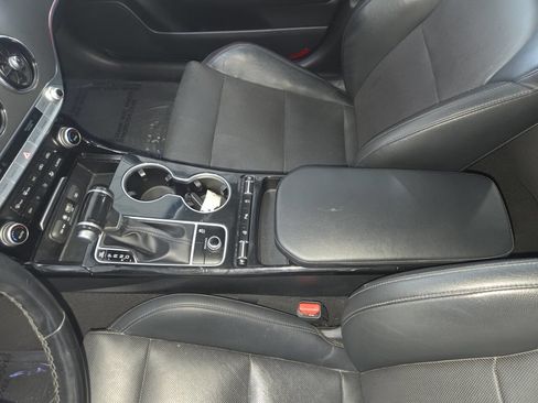Used 2019 Kia Stinger AWD/4WD image 17