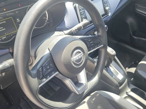 Used 2023 Nissan Versa SV FWD image 18