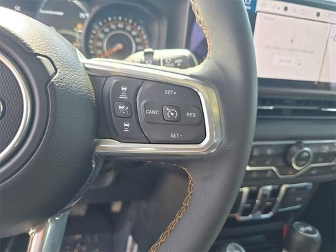 Used 2024 Jeep Wrangler Unlimited Sahara AWD/4WD image 23