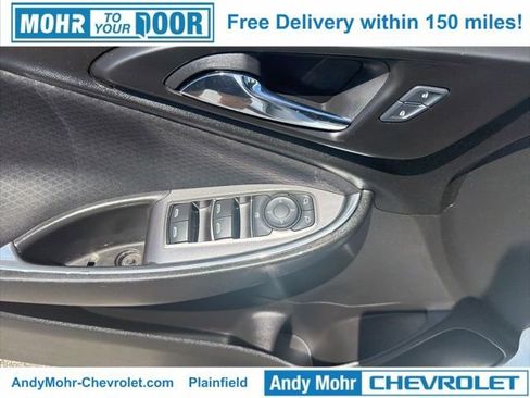 Used 2016 Chevrolet Malibu LT w/ Driver Confidence Package image 11