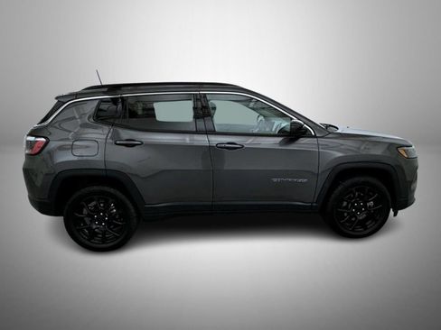 Certified 2022 Jeep Compass Latitude AWD/4WD image 4