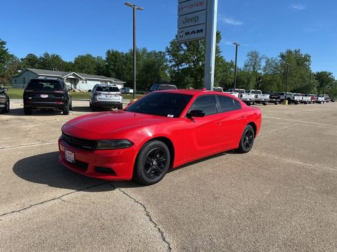 Used 2023 Dodge Charger SXT image 1