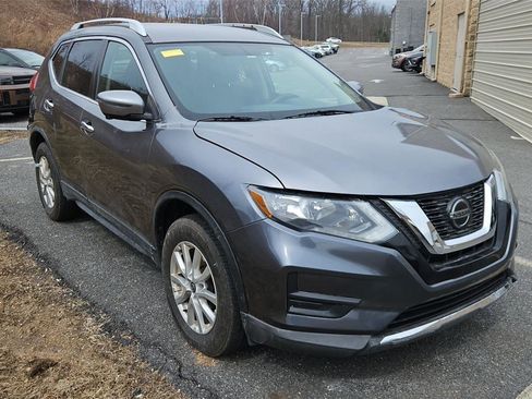 Used 2018 Nissan Rogue SV w/ Premium Package image 1