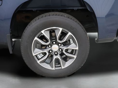Used 2023 Chevrolet Silverado 1500 LT AWD/4WD image 13