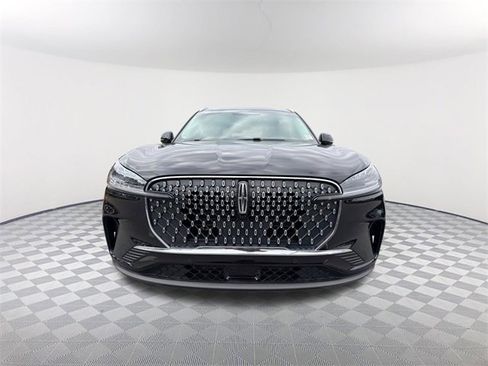 Used 2025 Lincoln Aviator 2WD w/ Equipment Group 101A image 2