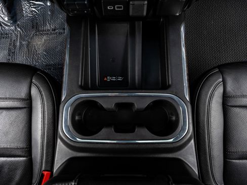 Used 2023 GMC Sierra 3500 Denali w/ Denali Ultimate Package image 28