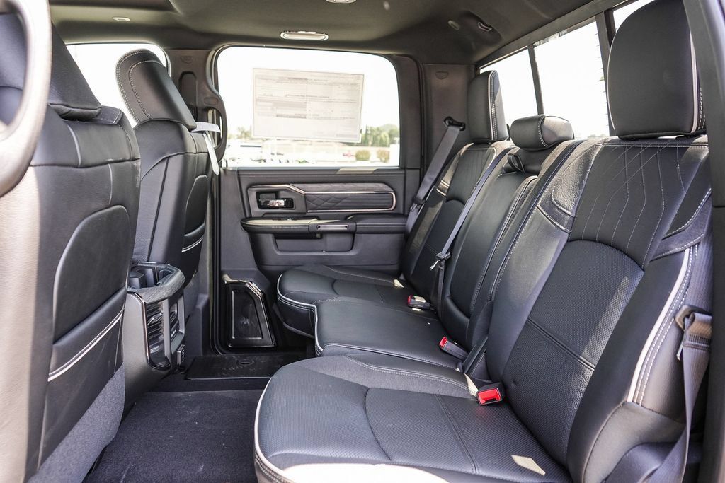 New 2026 RAM 3500 Limited AWD/4WD image 19