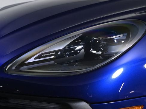 Certified 2024 Porsche Macan S AWD/4WD image 26