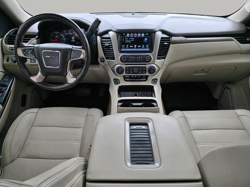 Used 2018 GMC Yukon Denali w/ Denali Ultimate Package AWD/4WD image 2