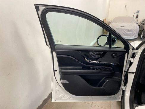 Used 2020 Lincoln Corsair Reserve w/ Equipment Group 201A image 15