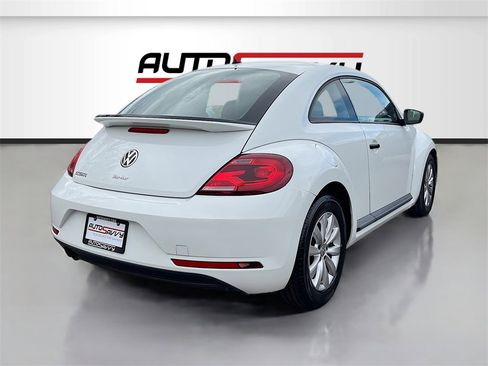Used 2017 Volkswagen Beetle 1.8T S image 7